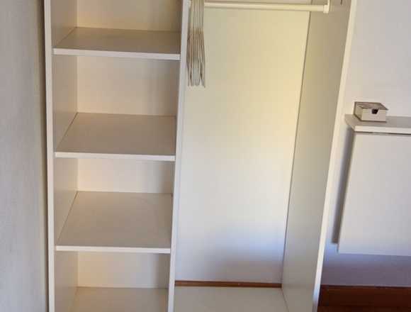 Armario blanca por habitación de niño