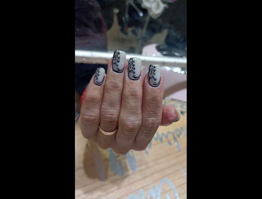 Esculpidas en gel, con diseño semipermanente