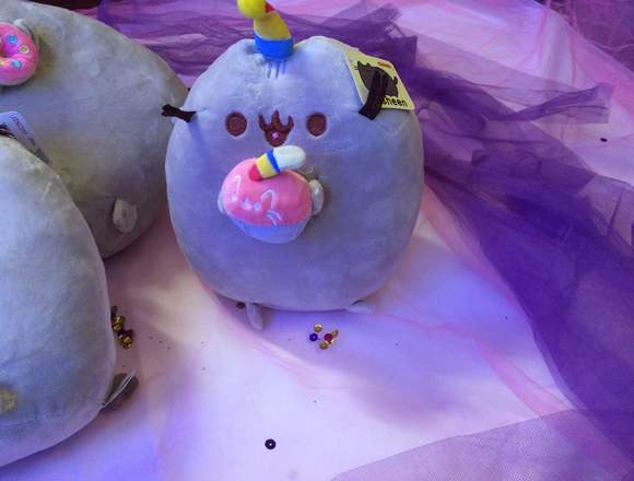 Peluche Pusheen Cat Cupcake 23cm (Grande) en Valparaíso (Comuna)