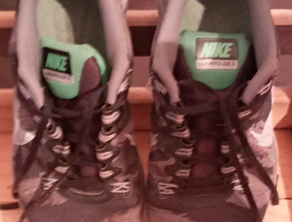 Nike talle 42,5 Hombre en Montevideo (Localidad)