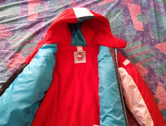 Chumpa infantil para nieve marca WED'ZE. en Ciudad de Guatemala (Municipio)