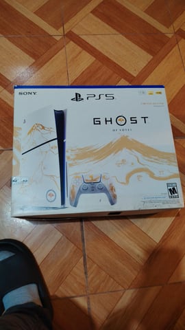 PlayStation 5 Slim Edición Ghost of Yotei Dorada con Lector en San Luis (Lima 30) (Distrito)