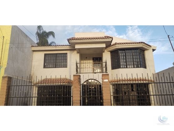 HERMOSA RESIDENCIA EN ZAPOPAN