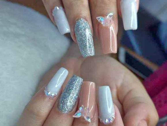 Uñas en acrílico, pregunta por tu diseño