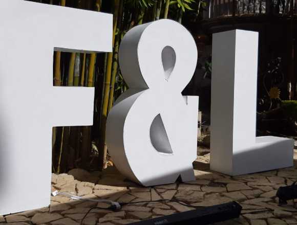 LETRAS GIGANTES BLANCAS 1.10