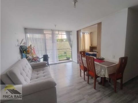 Se Vende Apartamento En Conjunto Cerrado De La Mesa.