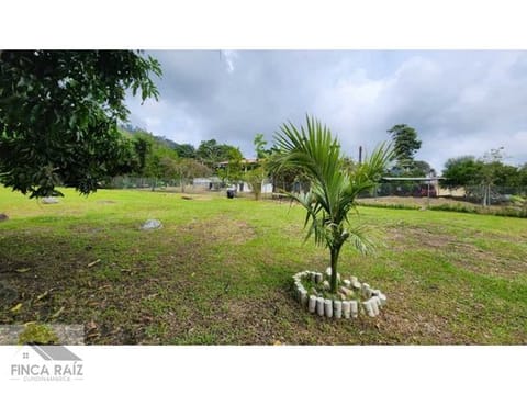 Lote Plano con Licencia-Vereda Zapata en La Mesa.