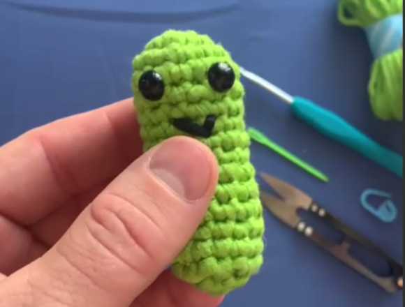 Kit de Crochet DIY - Muñeco Señor Pepino