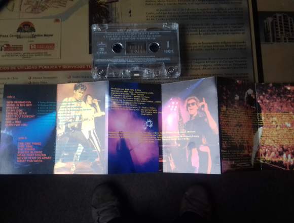 Cassette inxs "live baby live" en La Serena (Comuna)