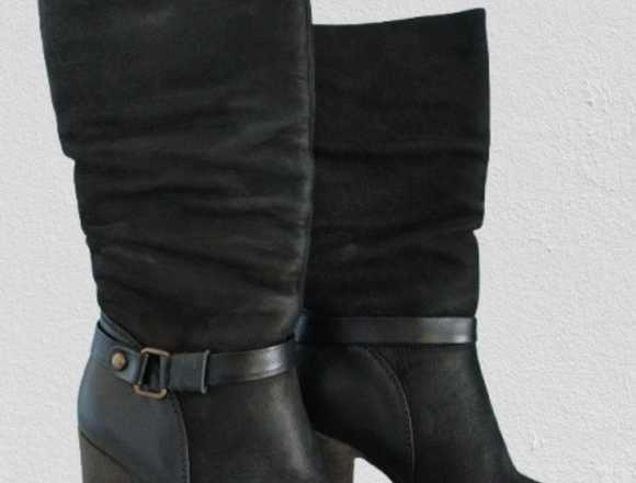 Hermosa bota 100%cuero, de excelente calidad en Quito (Cantón)