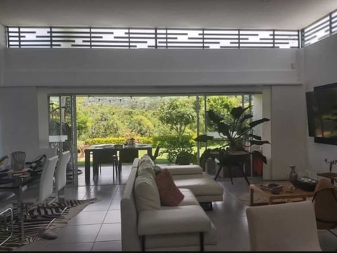 CASA CAMPESTRE DE UN SOLO PISO CALARCA 3728 en Calarcá (Municipio)