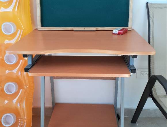 Escritorio computadora; silla; arco; y mas en San Juan de la Maguana (Municipio)