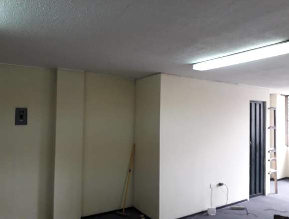 ARRIENDO OFICINA SECTOR FLORESTA en Quito (Cantón)