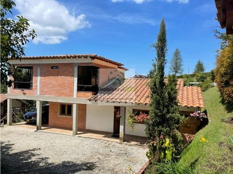 CASA CAMPESTRE EN VENTA, EN SAN VICENTE FERRER