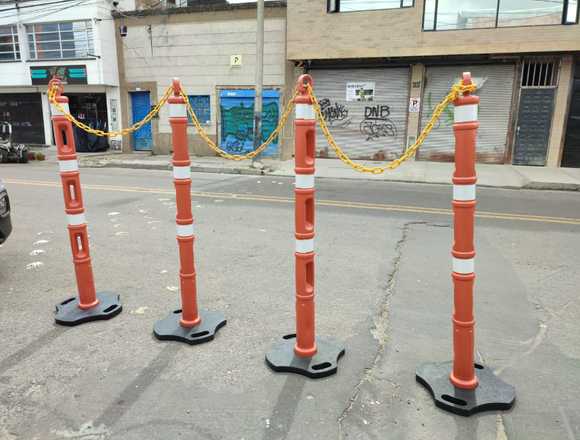 COLOMBINA O SEÑALIZADOR VIAL TUBULAR BASE NEGRA en Bogotá, D.C. (Municipio)