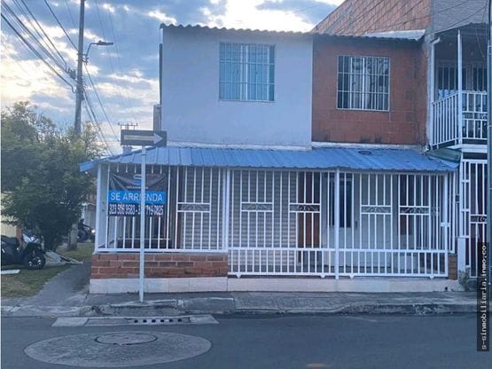 Se vende casa esquinera!