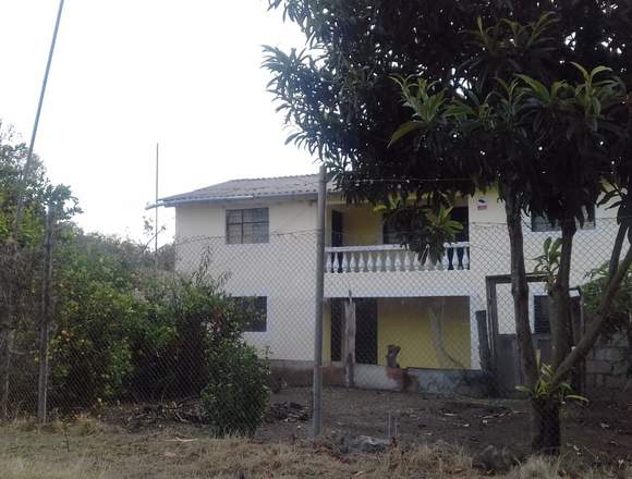 Propiedad con casa en venta en Quito (Cantón)