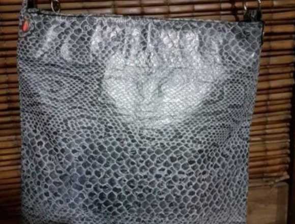 Bandolera eco cuero Gris