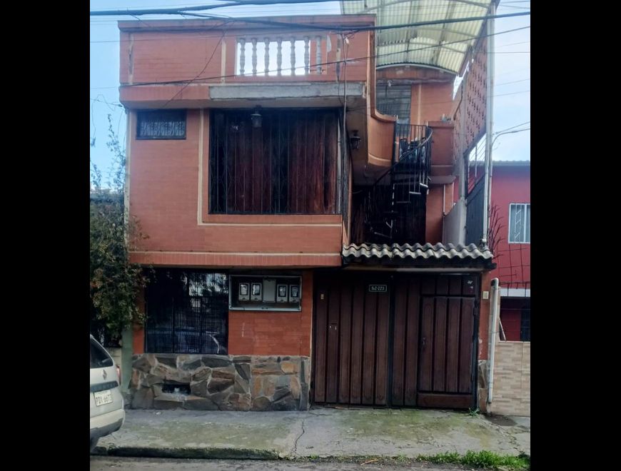 CASA RENTERA DE VENTA SECTOR TURUBAMBA en Quito (Cantón)
