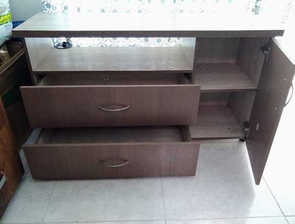 MESA DE TELEVISIÓN . en Santiago de Cali (Municipio)