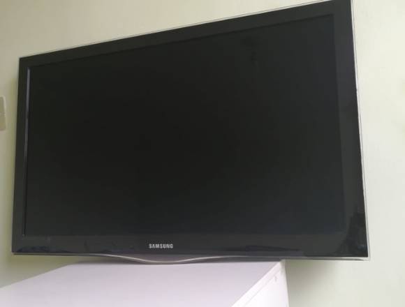 Vendo TV Samsung Full HD 40 pulgadas en Lima (Lima 1) (Distrito)