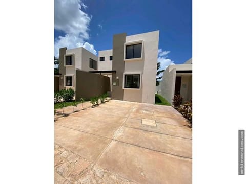 Casa en venta Mérida cerca de periférico norte