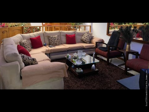 CASA EN MODELIA EN CONJUNTO