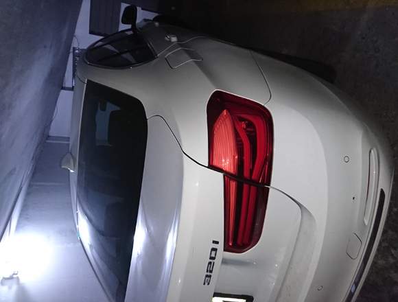 BMW 320i en excelente estado en Miguel Hidalgo (Municipio)