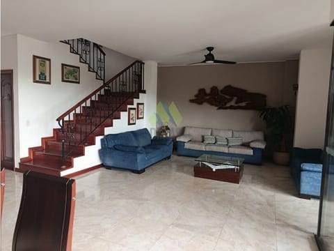 VENTA CASA EN CONDOMINIO CIUDAD JARDIN