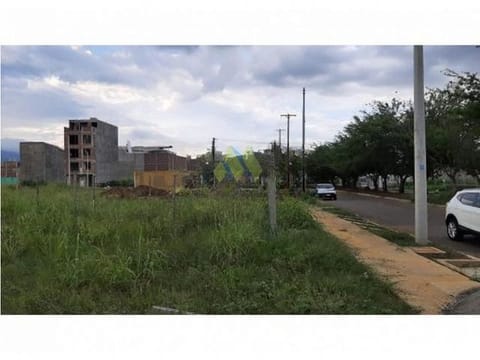 VENTA LOTE BARRIO VILLA MAGNA CALI