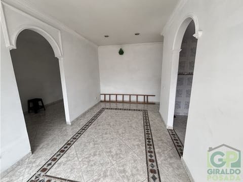 ARRIENDO APARTAMENTO EN LOS COLORES