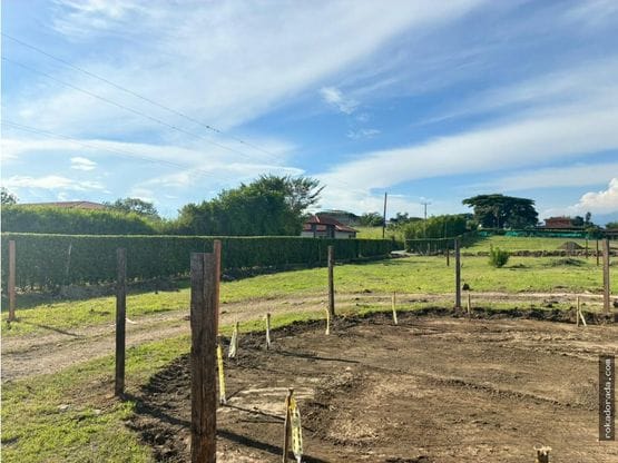 LOTES EN VENTA - BRISAS DE PIE DE CHINCHE - STA ELENA REF 9745431