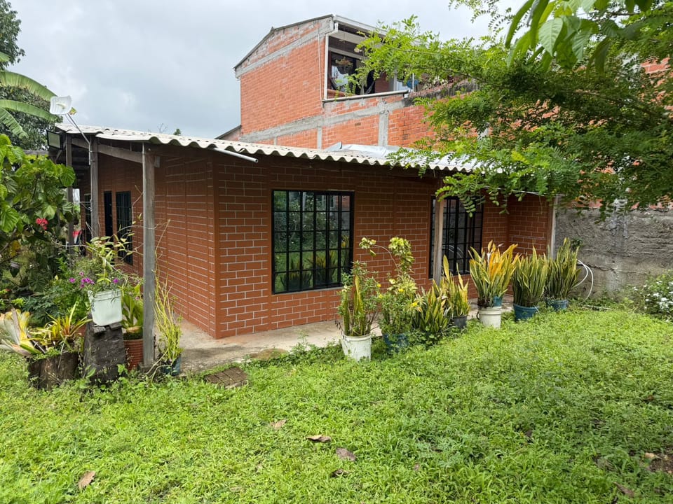 CASA CAMPESTRE EN VENTA - TABLONES - PALMIRA - REF: 9932143 en Palmira (Municipio)