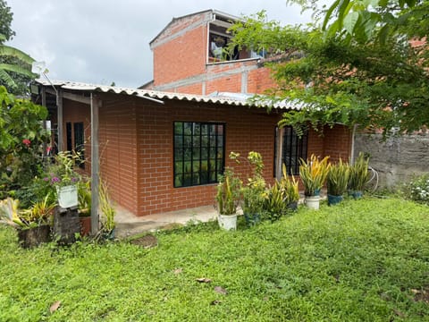 CASA CAMPESTRE EN VENTA - TABLONES - PALMIRA - REF: 9932143 en Palmira (Municipio)