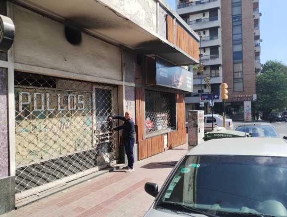 Local Laprida esq Vélez Sarsfield en Cordoba (Localidad)