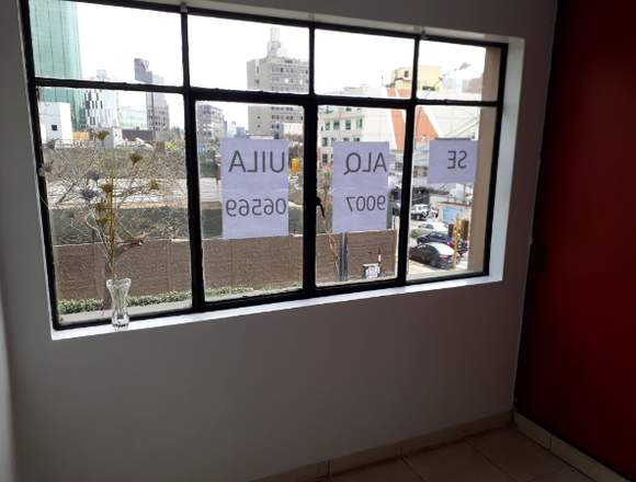 Alquilo departamento en buena ubicacion en San Isidro (Lima 27) (Distrito)