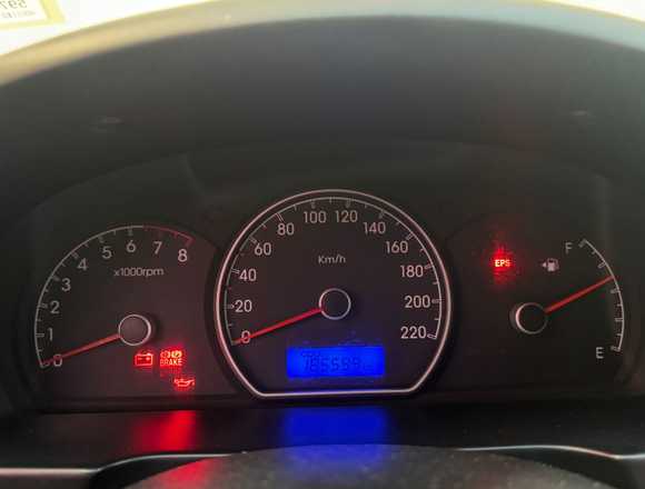SE VENDE HYUNDAI ELANTRA 2011 NEGOCIABLE