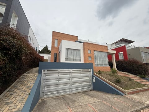 Casa Las Acacias - Tranquilidad y comodidad 🏡☀️ en Tunja (Municipio)