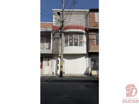 Se vende casa unifamiliar en santa Isabel, Tuluá.