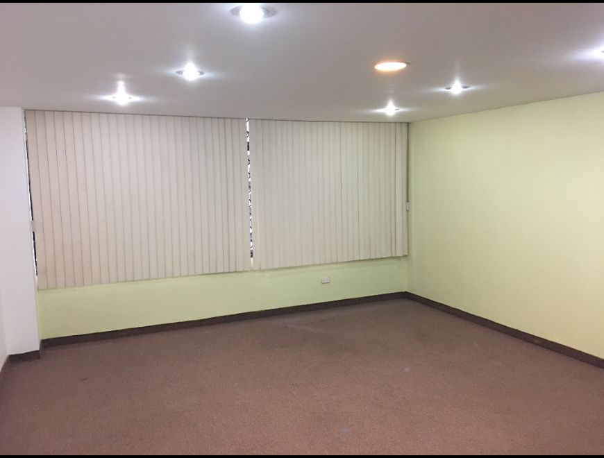De oportunidad vendo linda Oficina en Quito (Cantón)
