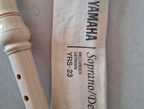 FLAUTA DULCE YAMAHA YRS23