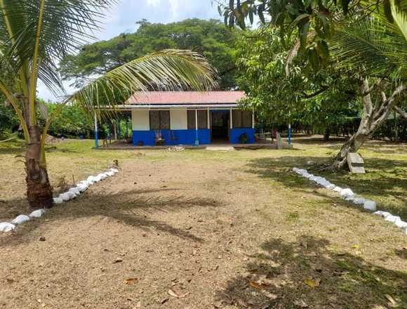 Venta de Lote con Casa en Garabito, Puntarenas. en Puntarenas (Cantón)