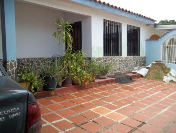 Vendo Amplia y cómoda casa en La Esmeralda Maracay en Francisco Linares Alcántara (Municipio)