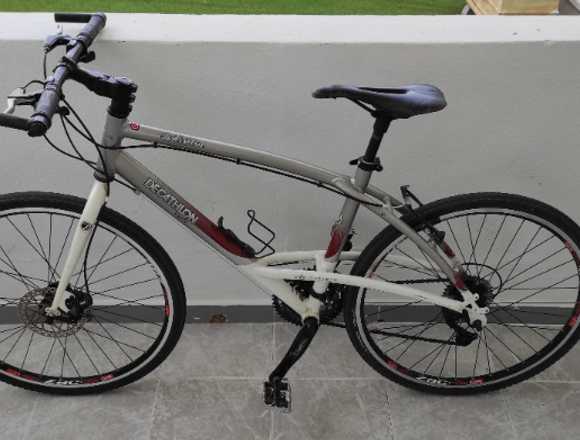 Bicicleta de carretera 26" aluminio Decathlon en Calvià (Municipio)