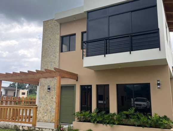 Villa en residencial privado en venta, Jarabacoa en Jarabacoa (Municipio)