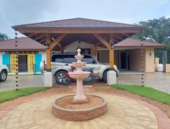 Villa estilo mediterráneo en venta, Jarabacoa en Jarabacoa (Municipio)