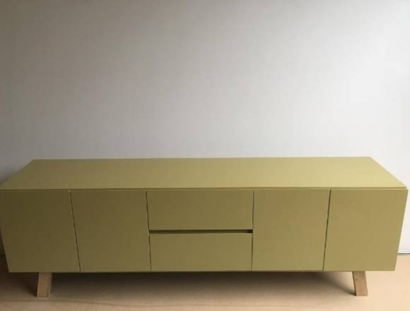 Mueble de piso verde