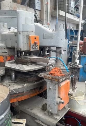 PRENSA ITALIANA AUTOMÁTICA PARA TERRAZO 5 PUESTOS en Lima (Lima 1) (Distrito)