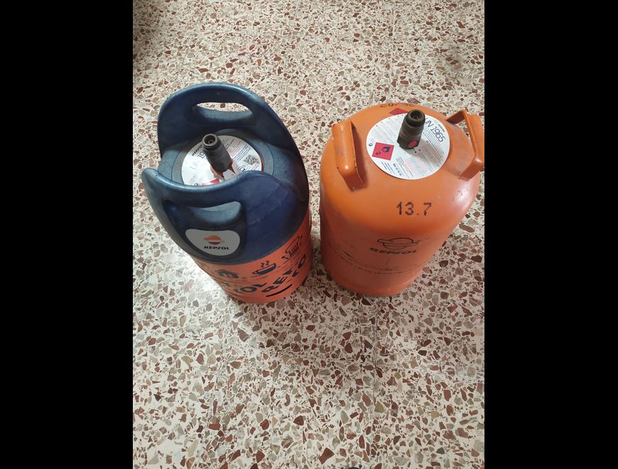 2 botellas vacías butano en Alicante/Alacant (Municipio)