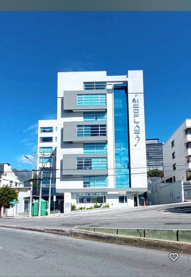 VENTA DE CONSULTORIO-OFICINA en Quito (Cantón)